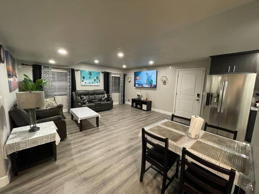 Exotic Basement Apartment, Fully Furnished Прово Екстериор снимка