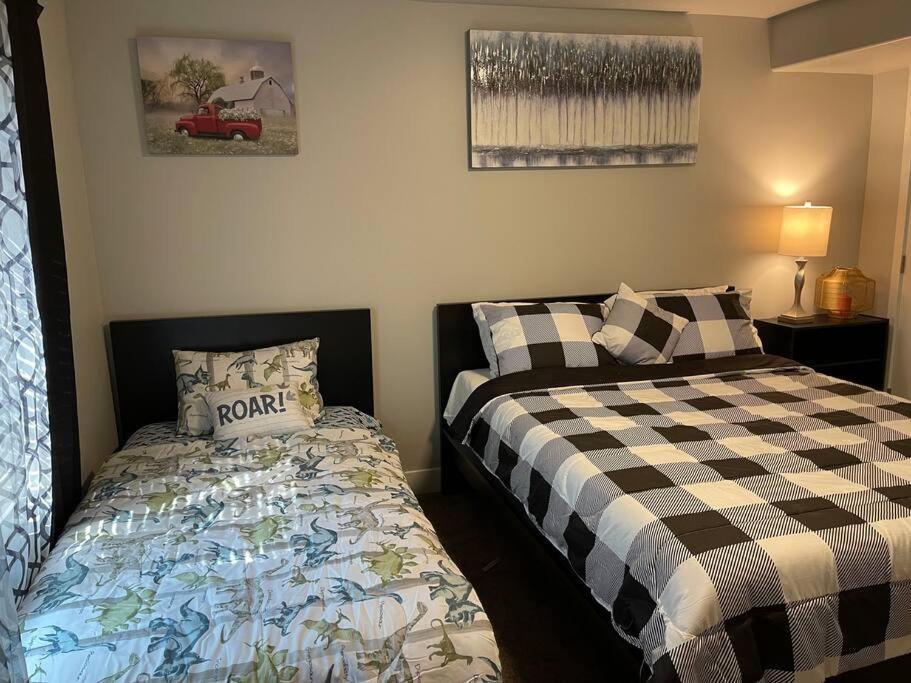 Exotic Basement Apartment, Fully Furnished Прово Екстериор снимка