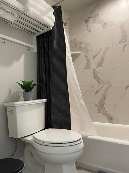 Exotic Basement Apartment, Fully Furnished Прово Екстериор снимка