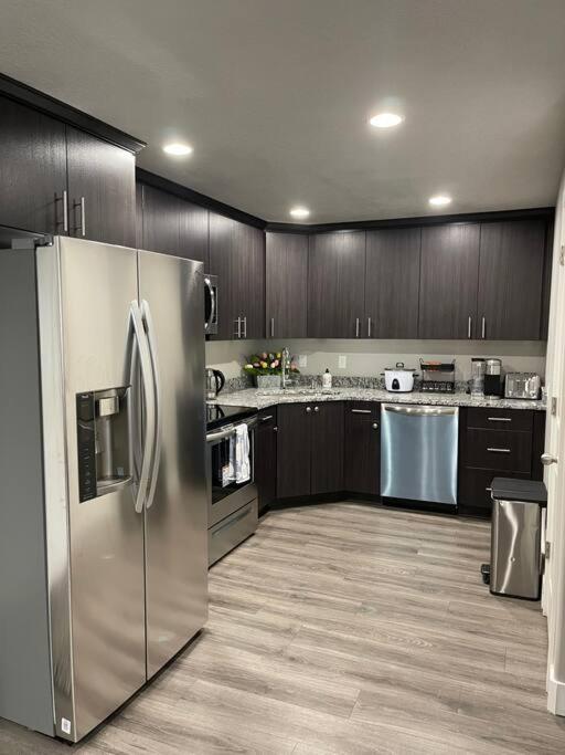 Exotic Basement Apartment, Fully Furnished Прово Екстериор снимка